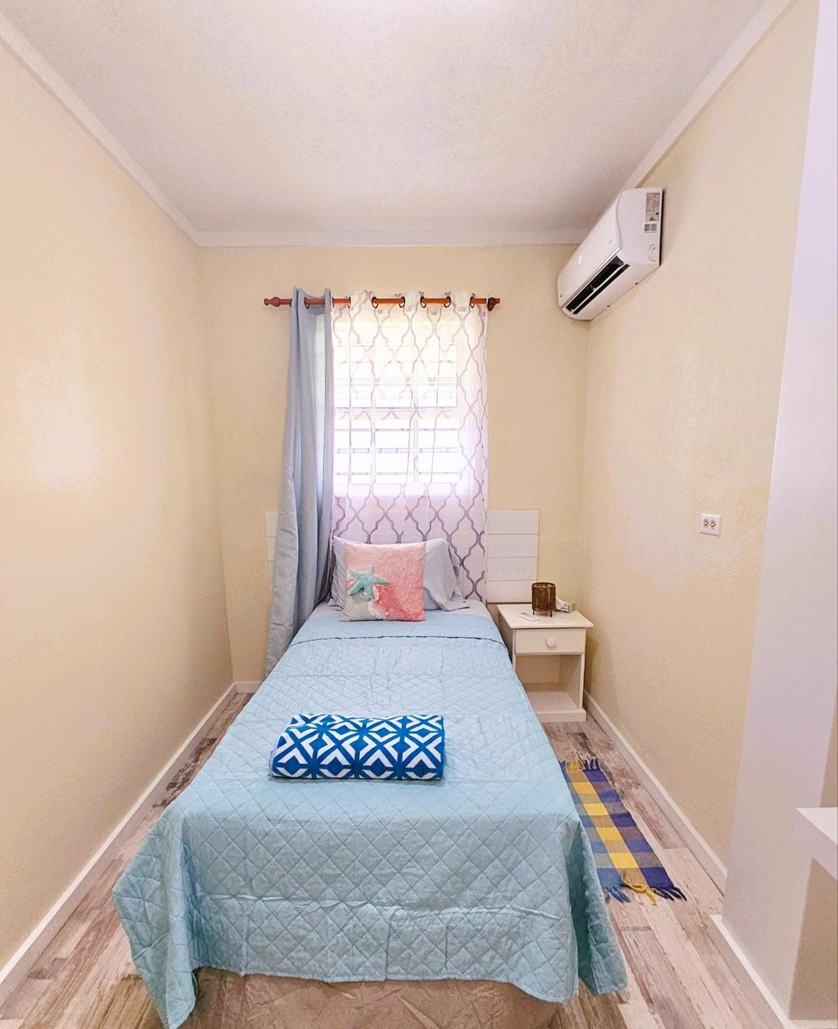 Ocean Bliss Apartments Christ Church Bagian luar foto