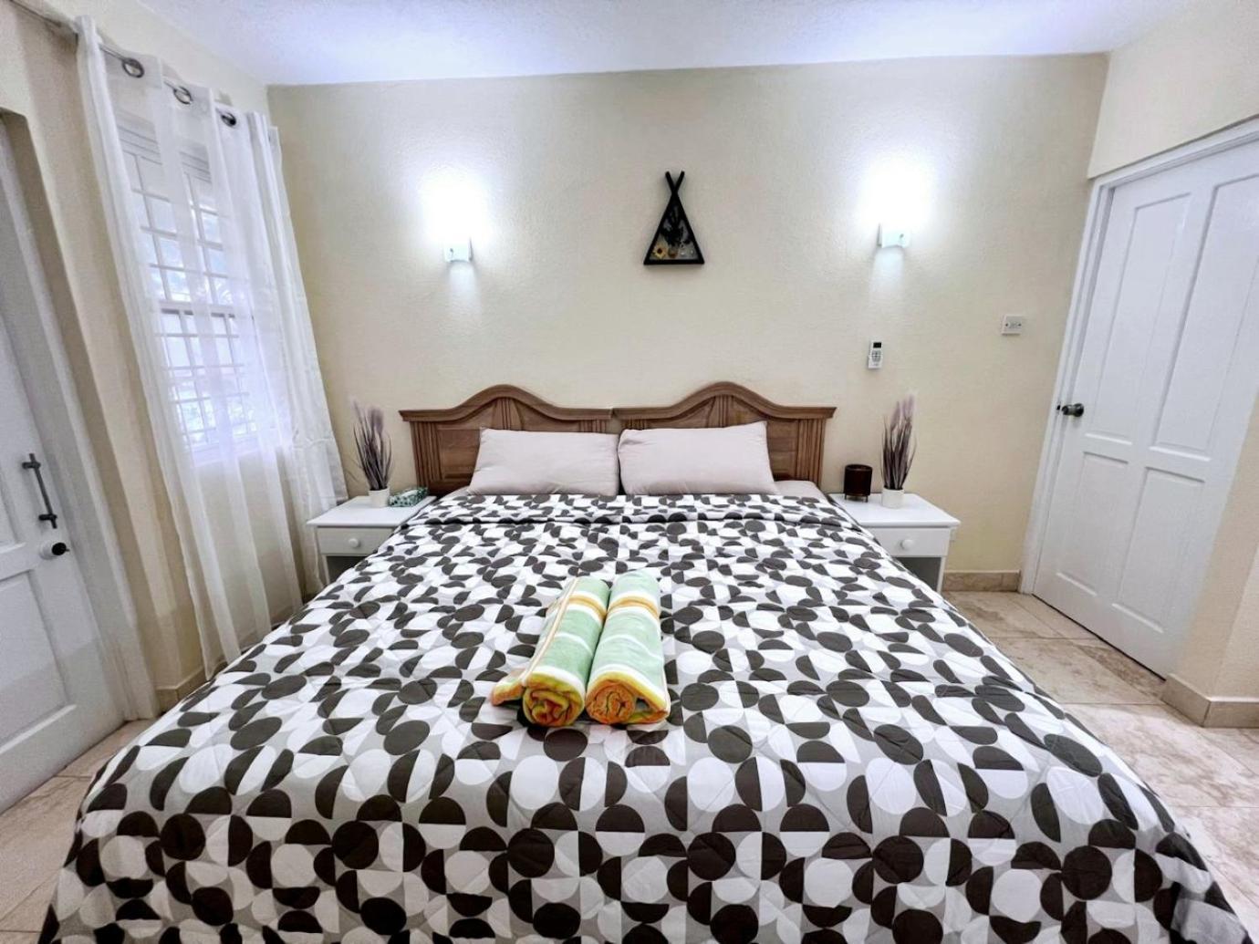 Ocean Bliss Apartments Christ Church Bagian luar foto
